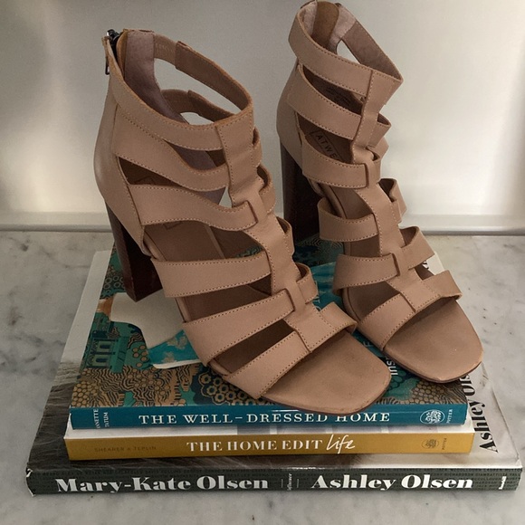 Cage Heel - Picture 2 of 3